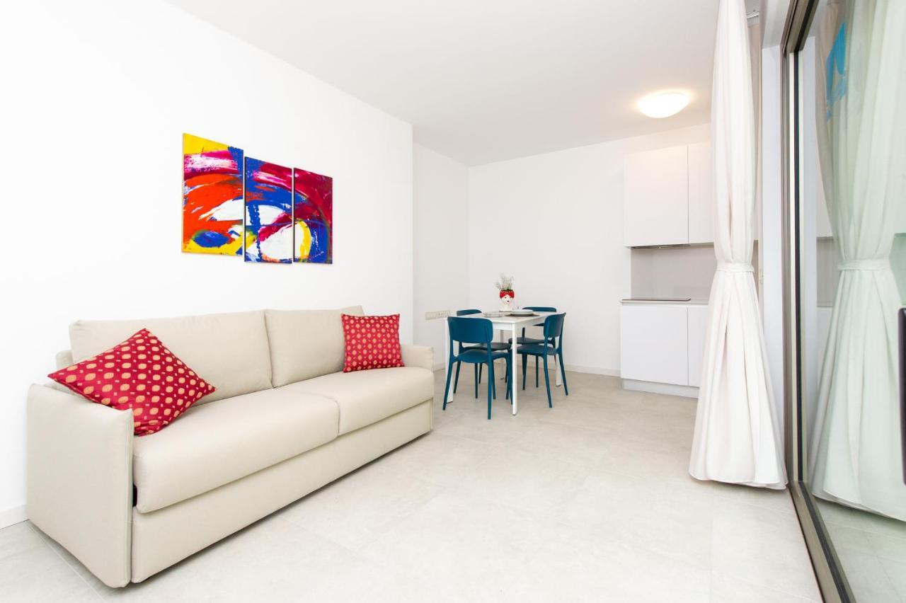 Ariston Teatro Luxury Aparthotel Grado Exterior photo